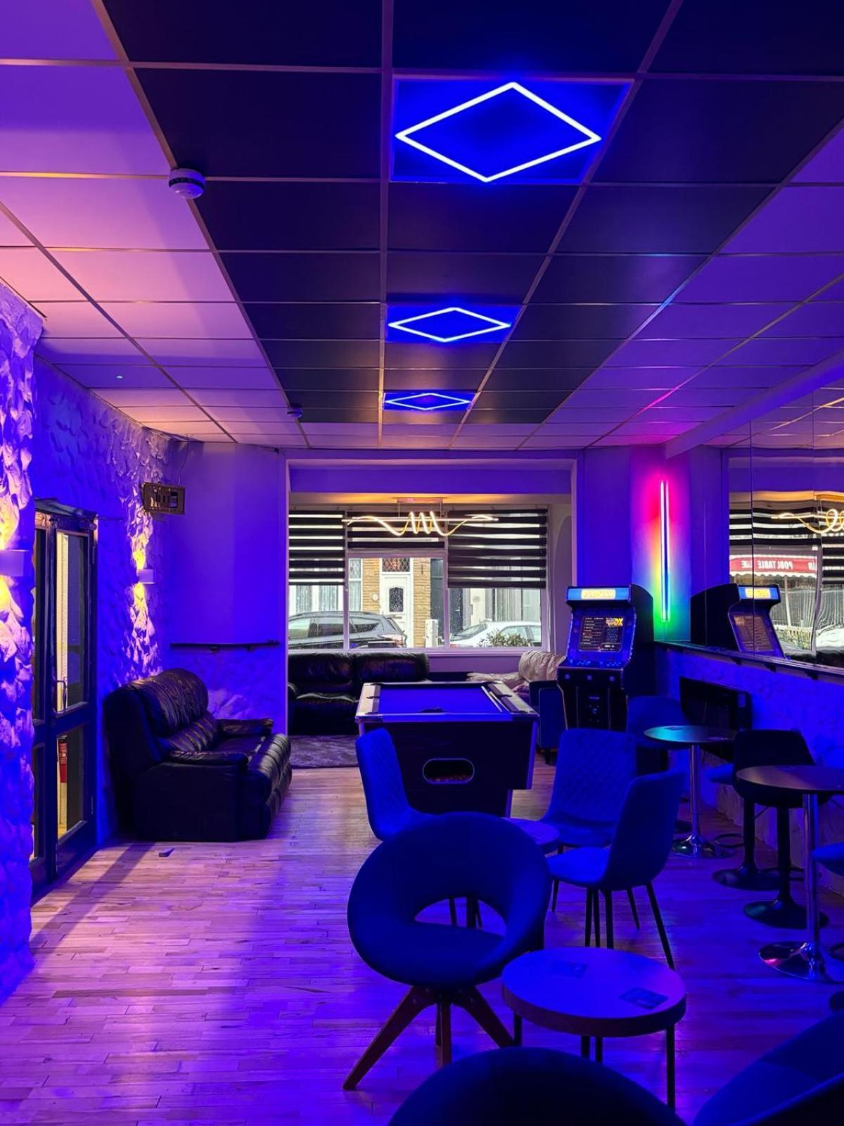 100 Pipers Couette-café Blackpool