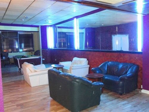 100 Pipers Couette-café 3*